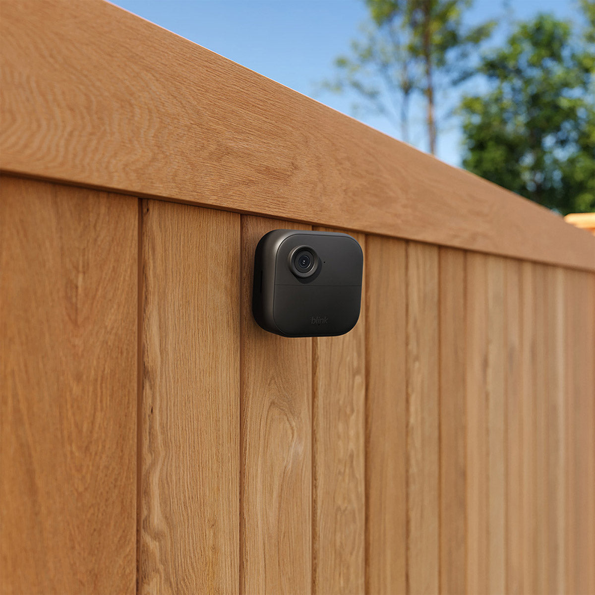 '- 8 Camera Security System - 6 Outdoor, 2 Mini Indoor Plug-In Cameras, with Yard Sign