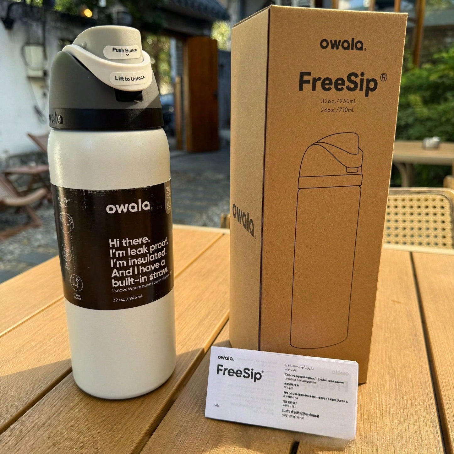 Owala Freesip 32oz Urban Outfitters Edition, stylish and durable hydration bottle