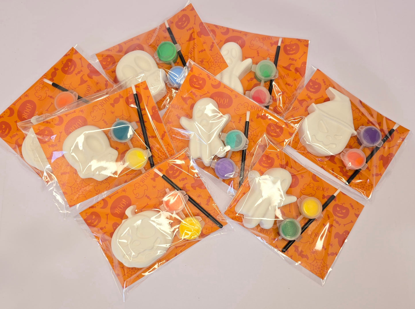 Halloween Ghost & Pumpkin DIY Painting Kit – Spooky Plaster Craft with Paints & Brush(1Pcs)