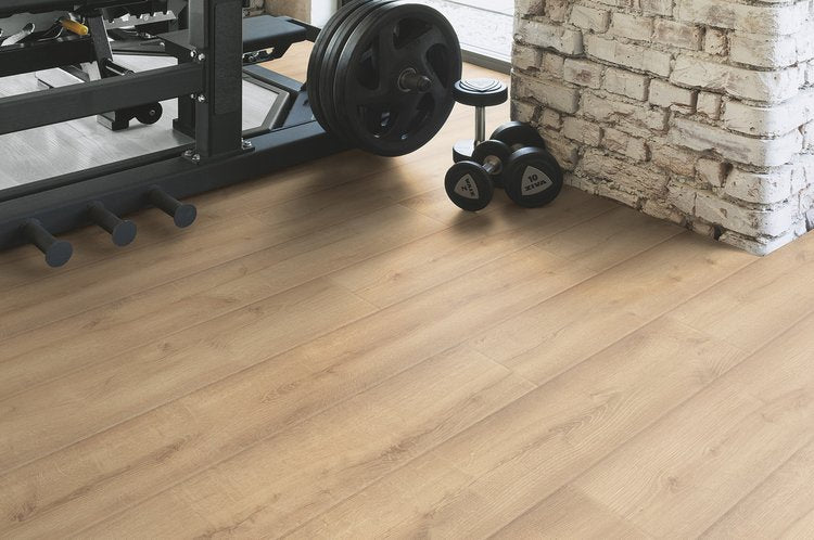 VOLTAIRE OAK                                    (4.59sqf/16.08sqf.box)