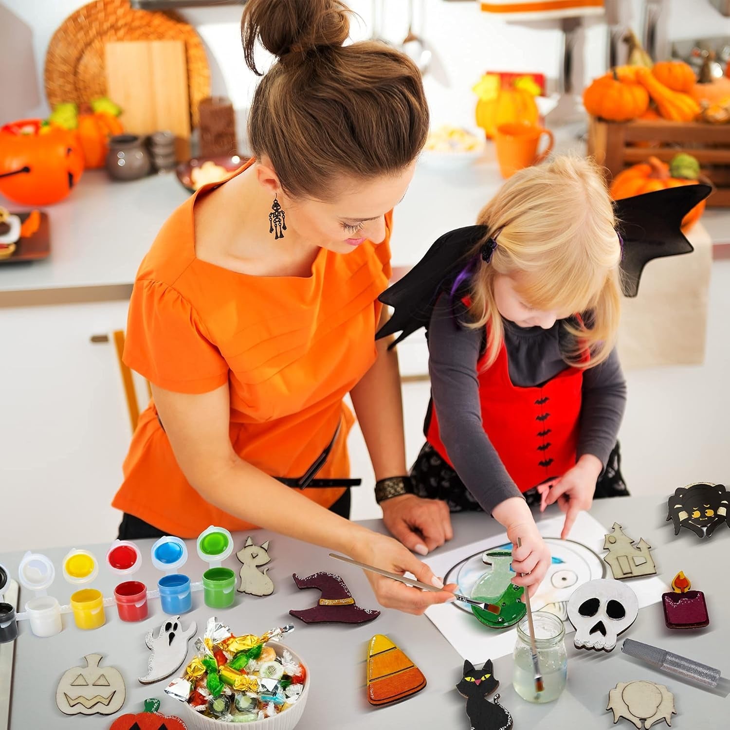 12 Pcs Halloween Wood Craft Kit, Wooden Magnet Creativity Arts Painting Kit, DIY Halloween Painting Craft for Kids Party Supplies, Toddler Party Favors Family School Activities